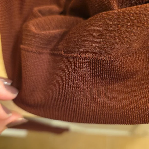 Lululemon Swiftly Relaxed Size 14 - Picture 3 of 5